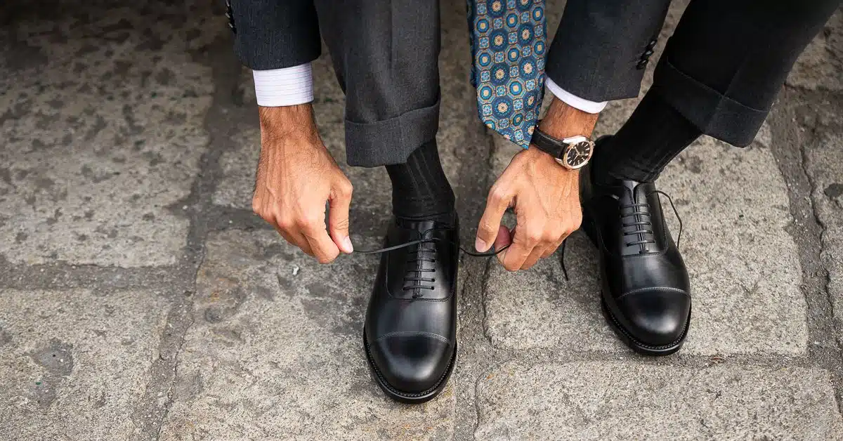 Chaussures élégantes noires homme